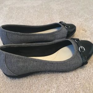 Sole sensibility size 8.5 flats!